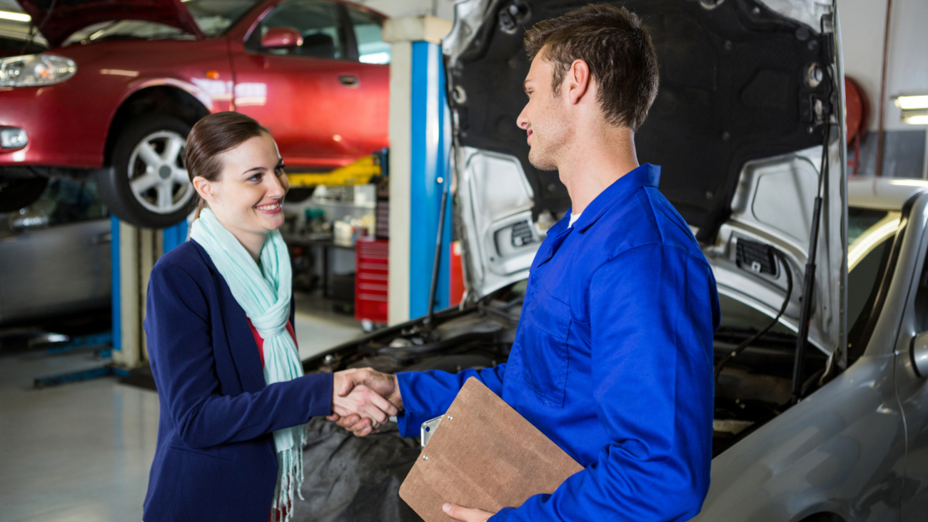 satisfied-customer-shaking-hands-with-mechanic-customer stories